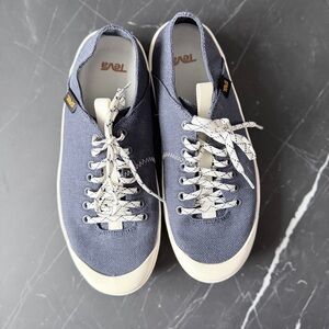 Teva women’s Blue Canvas Sneakers